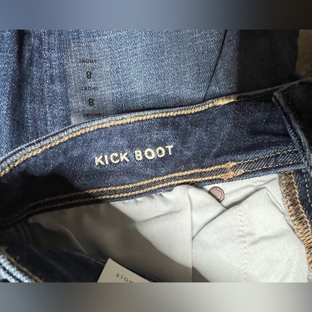 Women's 8 Short Kickboot American Eagle Jeans NEW - Picture 5 of 7